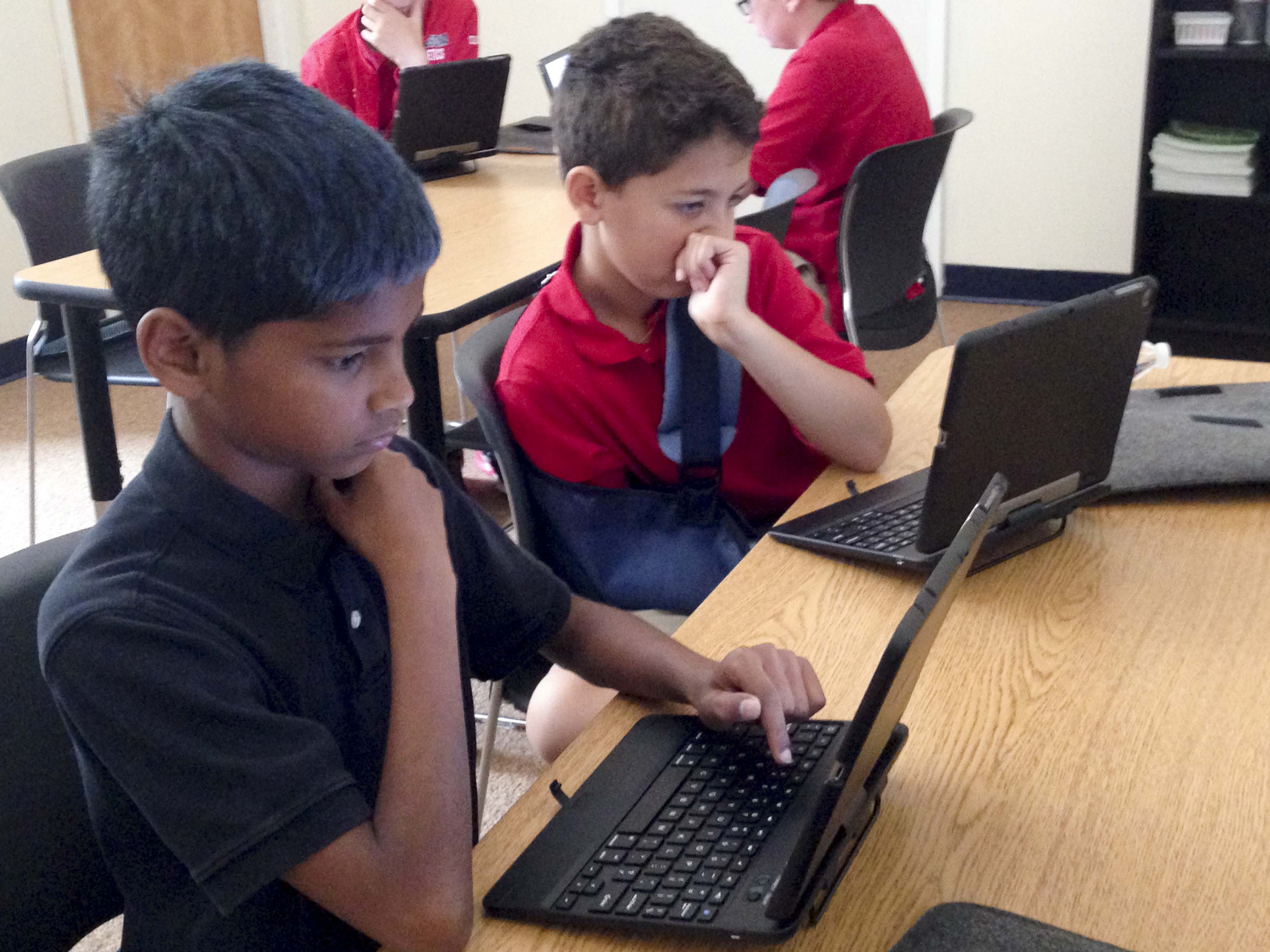 IMG_1241 2_1 boys working on computer