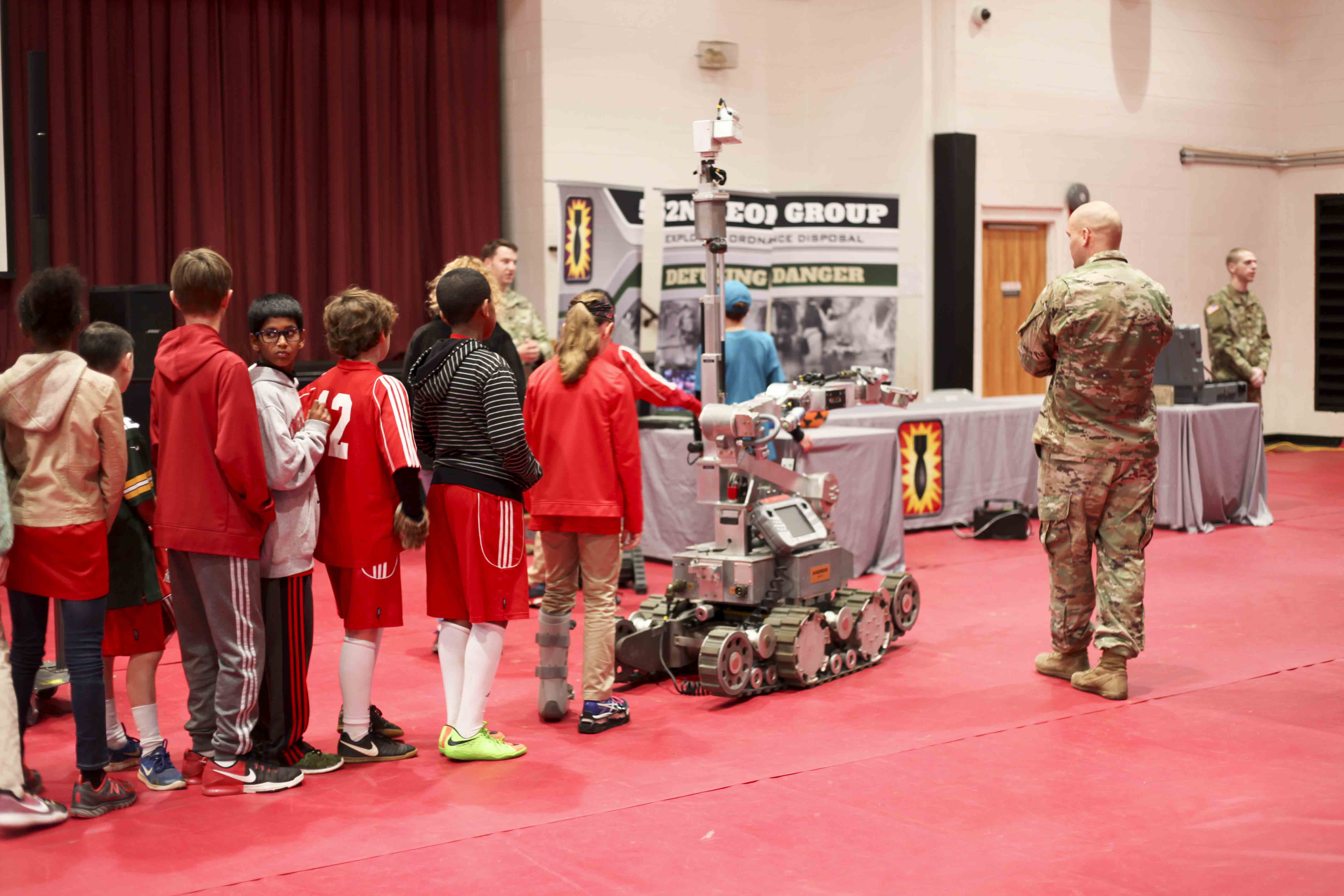 IMG_4505_1 army robots