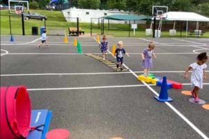 Screen-Shot-2020-09-17-at-9.08.36-AM Toddlers in PE class on sport court